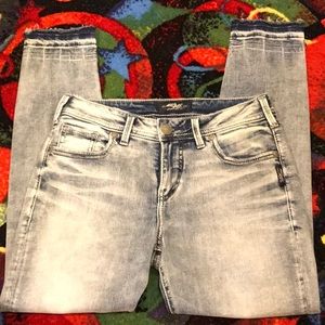 Women's Silver Jeans- Avery Style